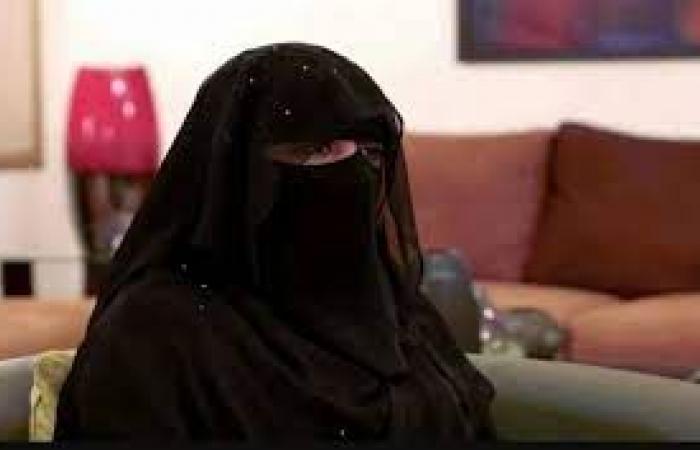 بدون حياء!! .. فتاة سعودية مراهقة تكشف دون خجل فوائد تعدد الزوجات للرجل؟! .. يطيل العمر ويحسن الصحة الجنسية!